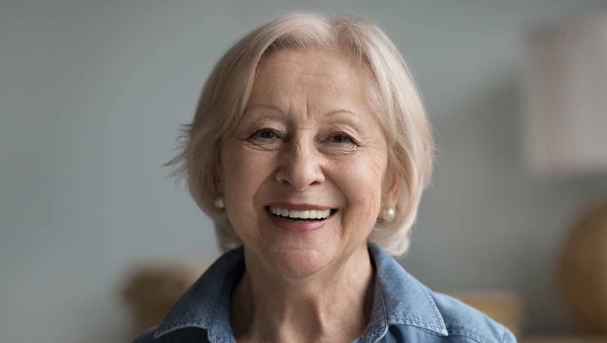 Why More Patients Are Choosing All on 4 Over Complete Dentures